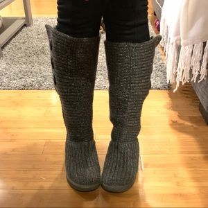 💥 SALE 💥Gray cardy Uggs